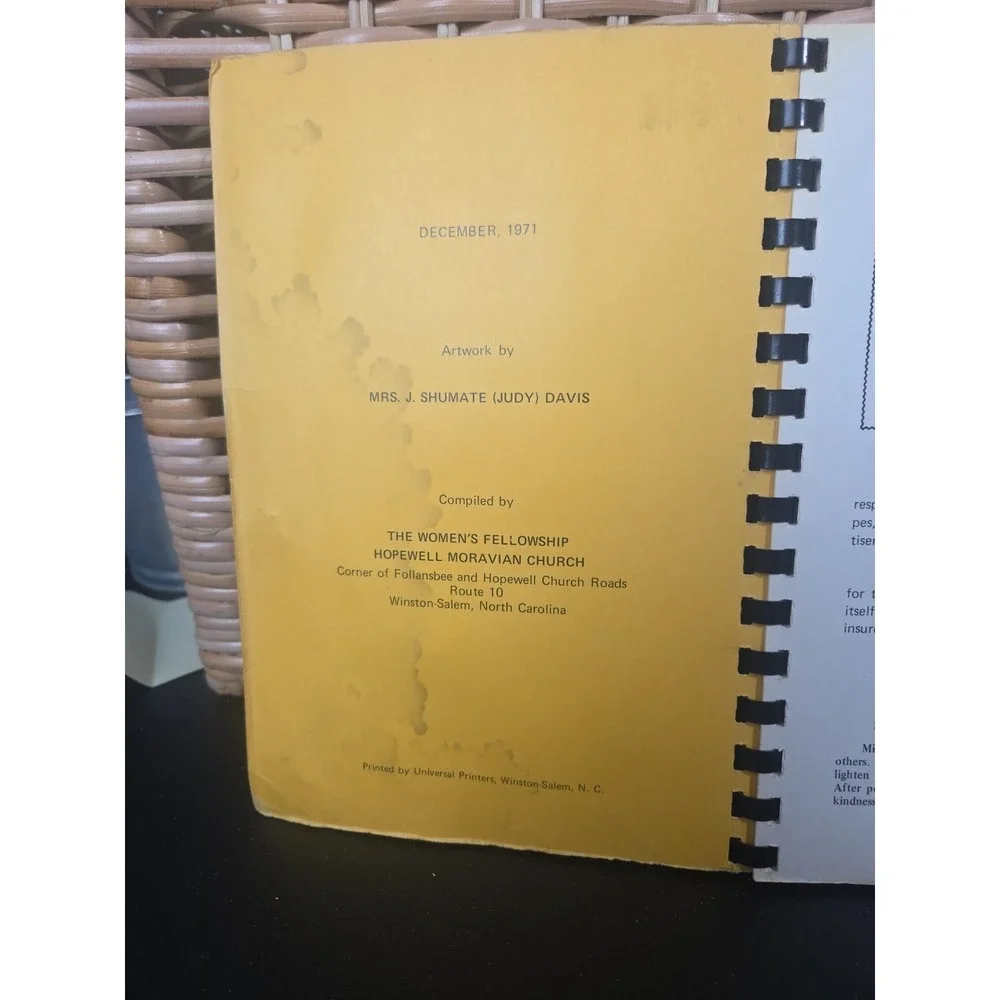 The Hopewell Dinner Bell Moravian Church Winston-Salem NC 1971 Cookbook Spiral‎